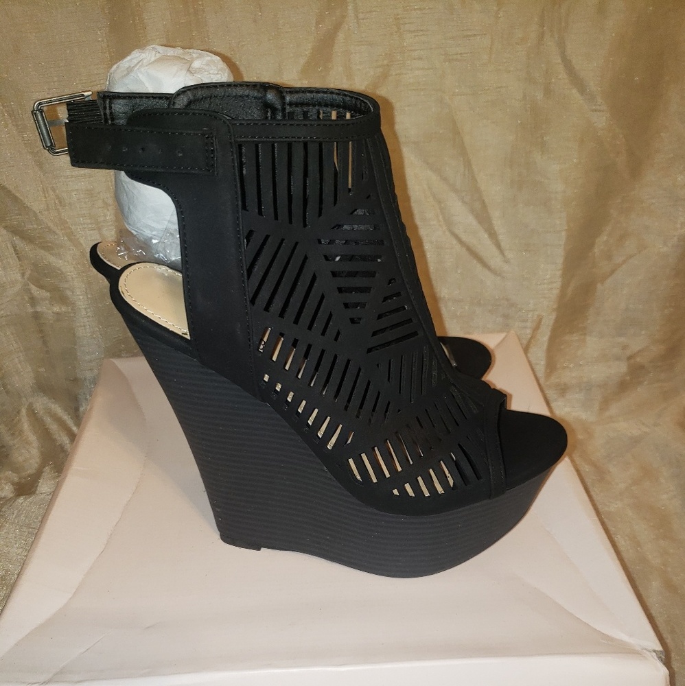 Brand New pair of JustFab wedges sandals